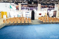 Vilmar vuokratuolit pienenä katsomona messuilla Pieni katsomo messuilla