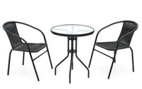 Bistro-tuoteryhmän metallipöytä ja kaksi tuolia Bistro-mallisarjan metallipöytä ja kaksi tuolia