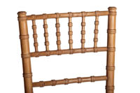 Camelot-puutuolin selkänojan yläosa Camelot-puutuolin selkänojan yläosa