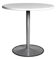 Kahvipöytä jossa on valkoinen pyöreä iso 80cm pöytälevy ja harmaa