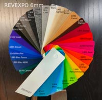 Revexpo-messumaton väriviuhka sekä värien nimet ja värikoodit