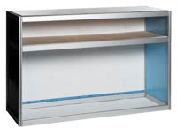 Tiskin sisältä/takaa löytyy näppärät säilytystilat ja välihylly Messutiskin/esittelytiskin takapuolen työtilat ja välihylly