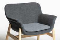 Kivi-lepotuolin harmaa istuinosa