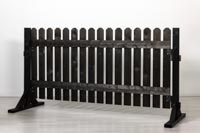 Musta Picket puuaita takaapäin