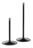 Korkea ja matala Basso kulunohjaintolppa vierekkäin Korkea ja matala musta kulunohjaintolppa Basso rinnakkain