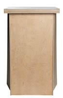 Puinen vuokrattava Fakta-puhujanpönttö edestä